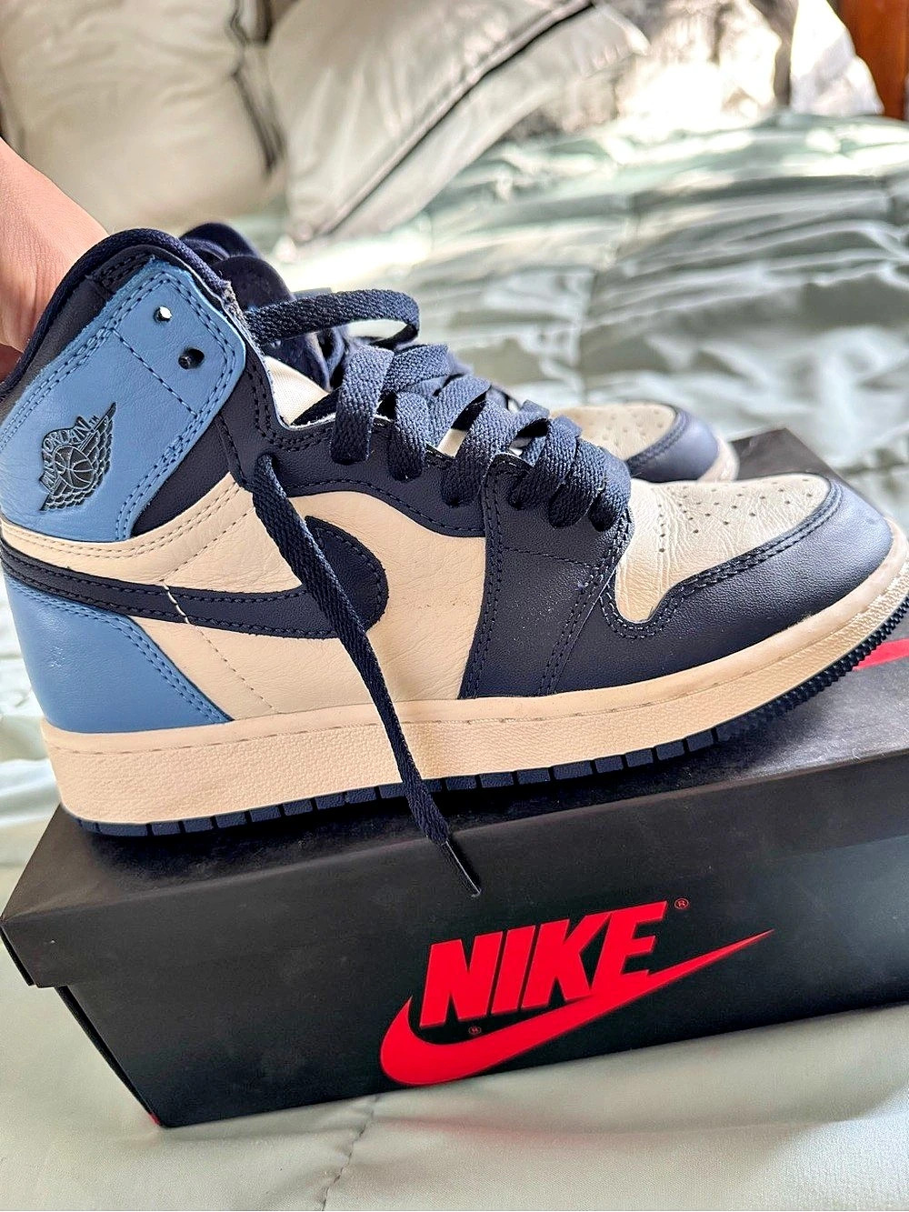 Nike Air Jordan 1 Retro High OG 'Obsidian' High-Top Sneakers Blue & Black WOMEN’
